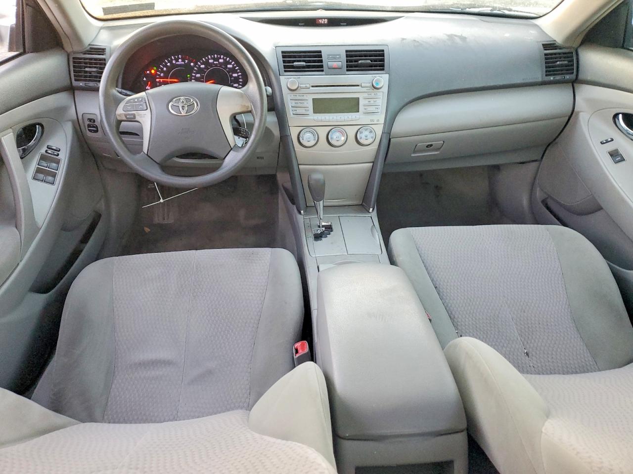 2011 TOYOTA CAMRY BASE photo 15