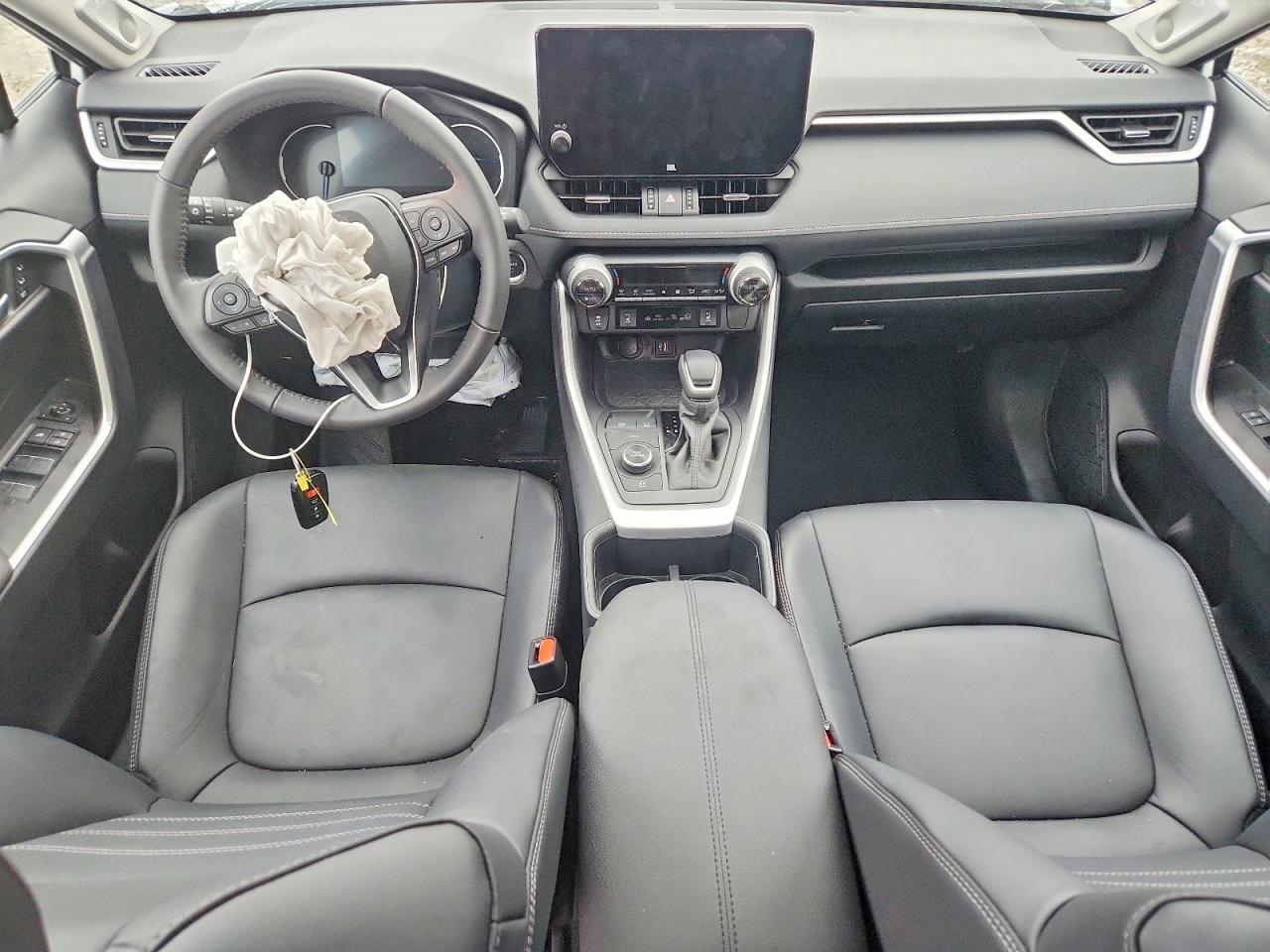 2025 TOYOTA RAV4 XLE PREMIUM photo 8