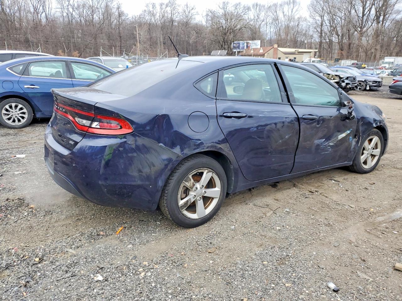 2015 DODGE DART SXT photo 3