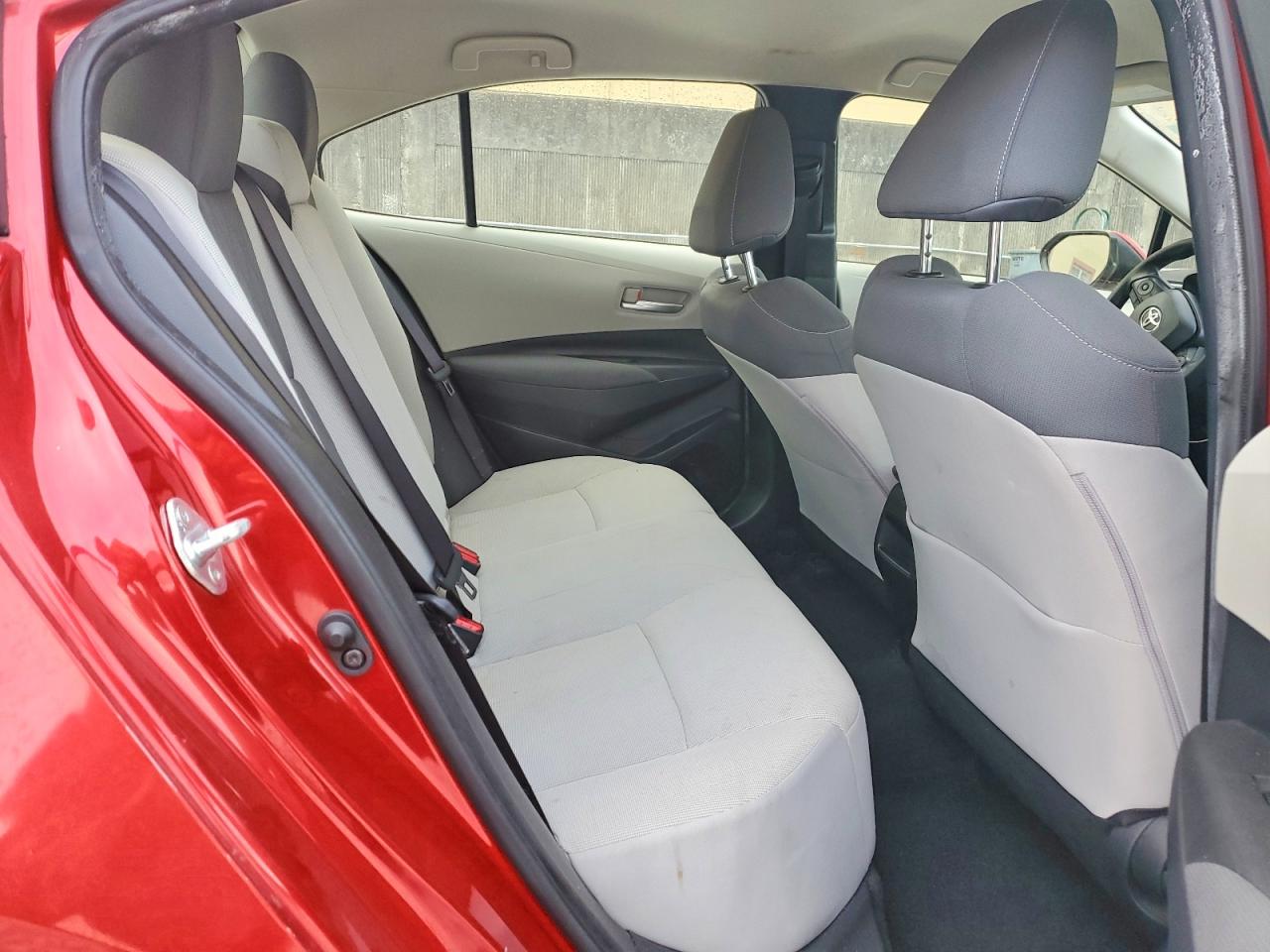 2020 TOYOTA COROLLA LE photo 10