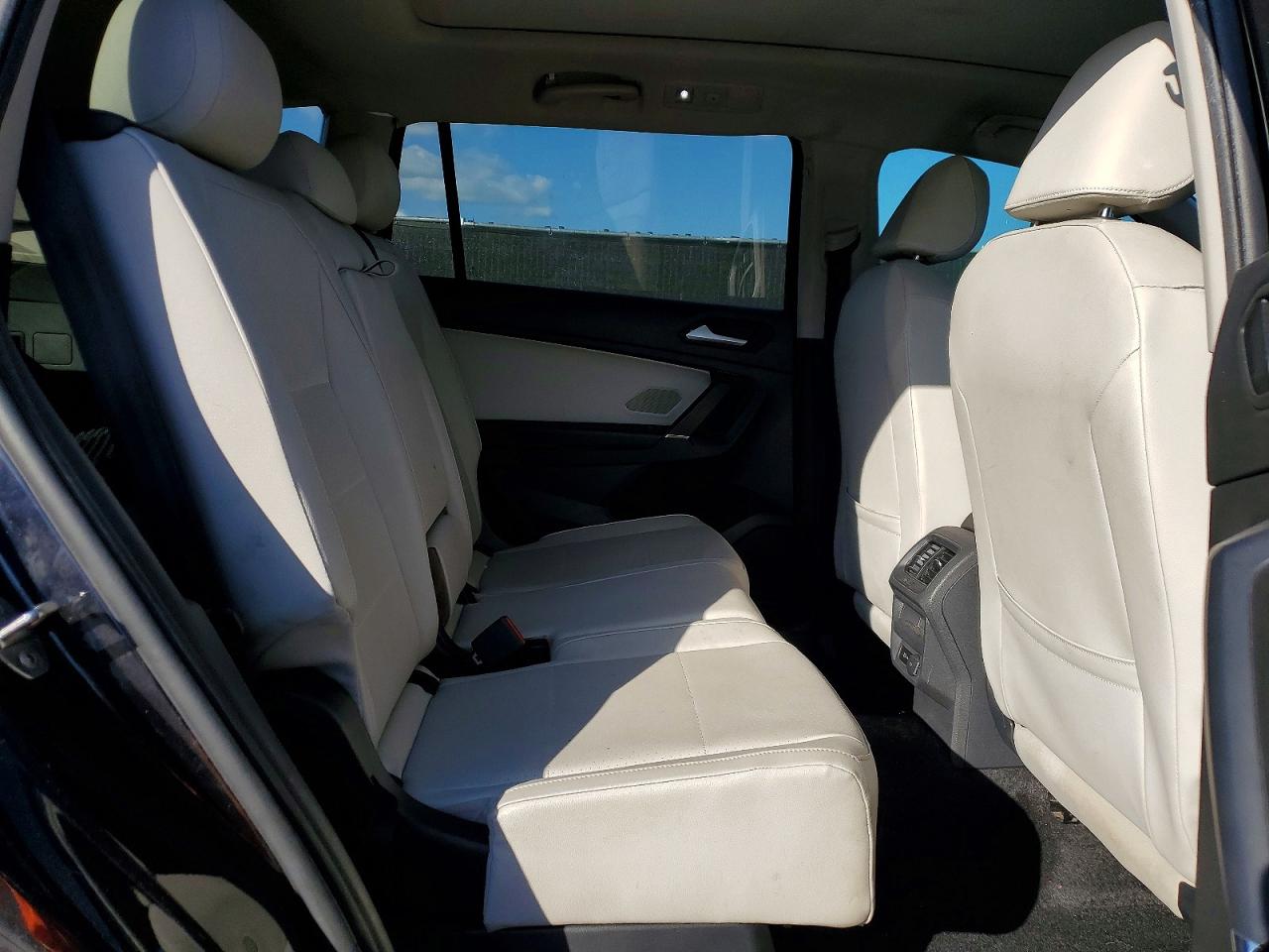 2020 VOLKSWAGEN TIGUAN SE photo 11