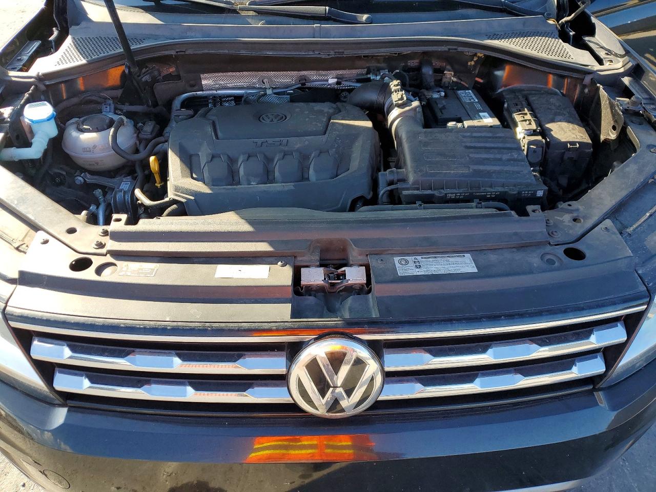 2020 VOLKSWAGEN TIGUAN SE photo 12