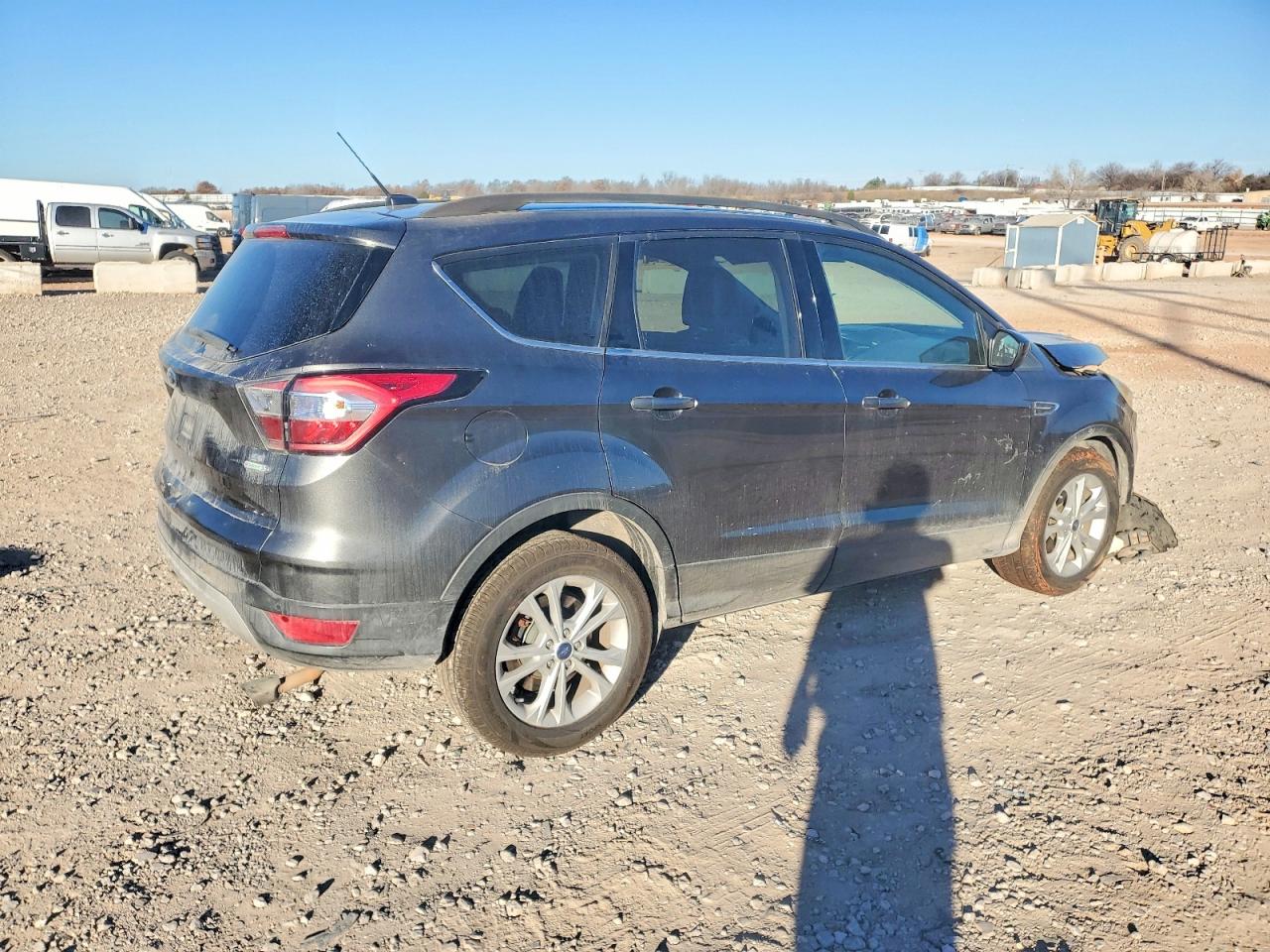 2017 FORD ESCAPE SE photo 3
