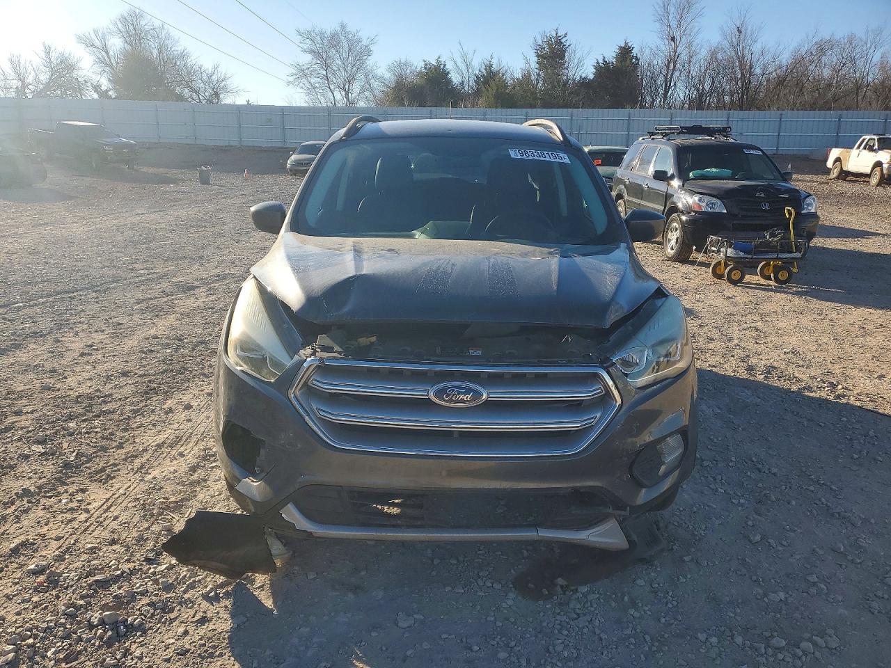 2017 FORD ESCAPE SE photo 5