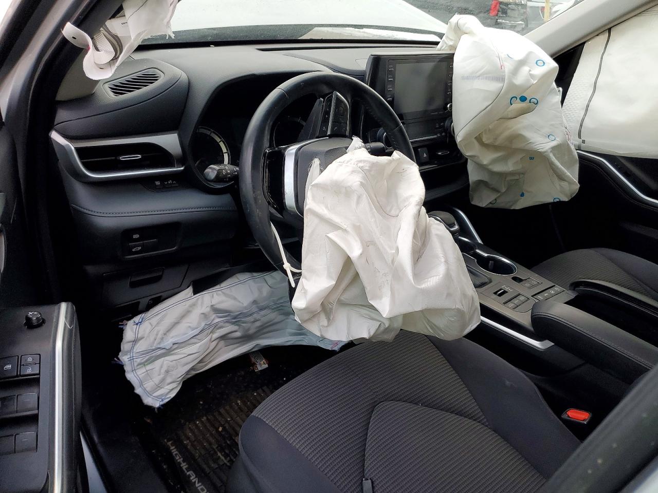 2020 TOYOTA HIGHLANDER photo 8