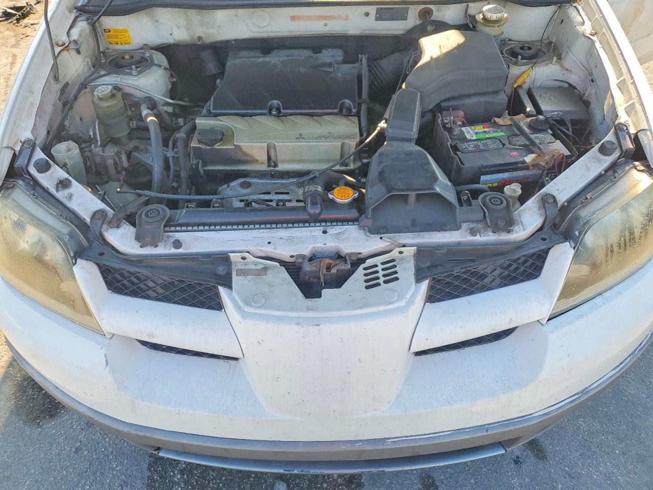 2004 MITSUBISHI OUTLANDER LS photo 11