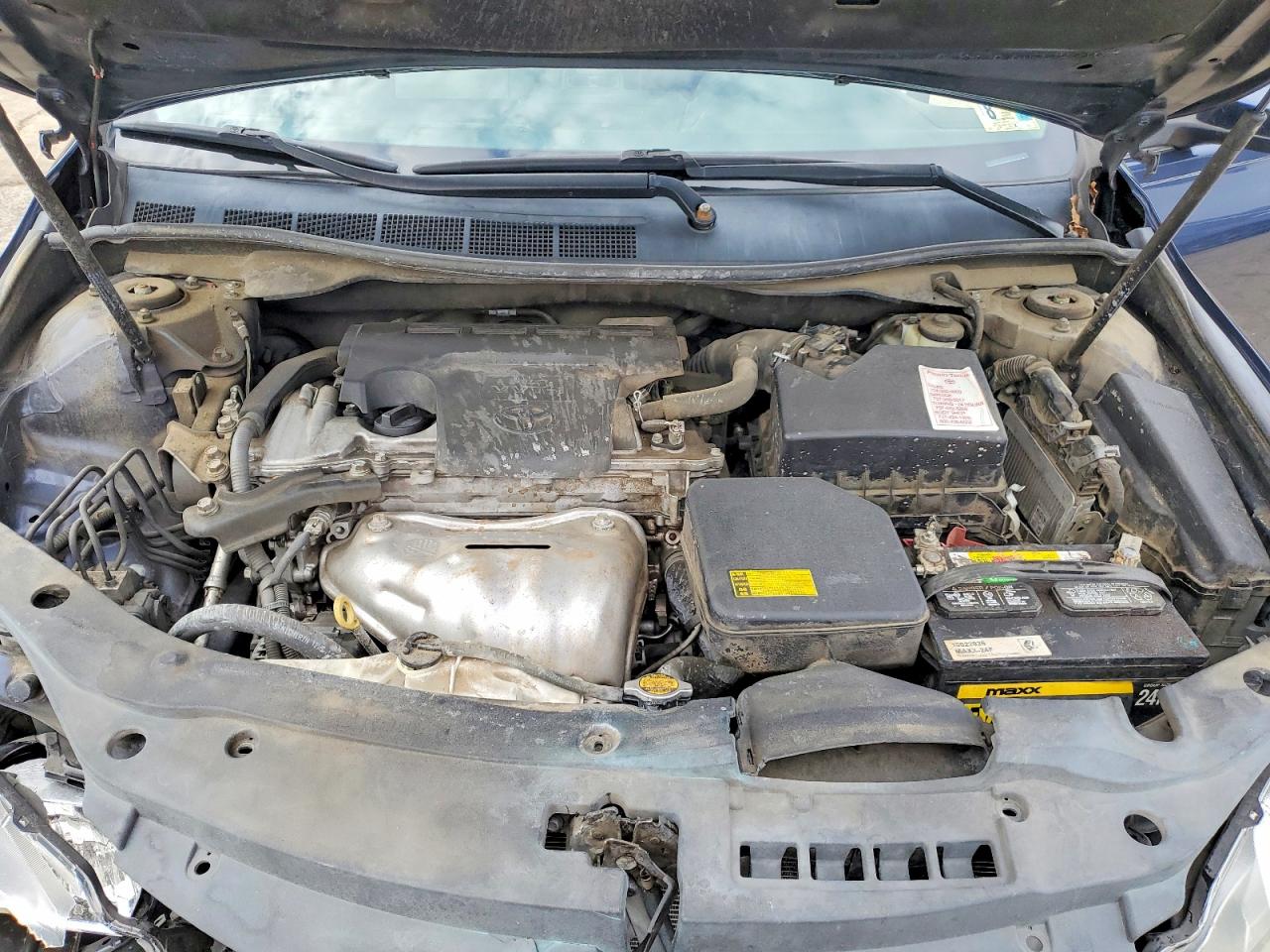 2015 TOYOTA CAMRY LE photo 11