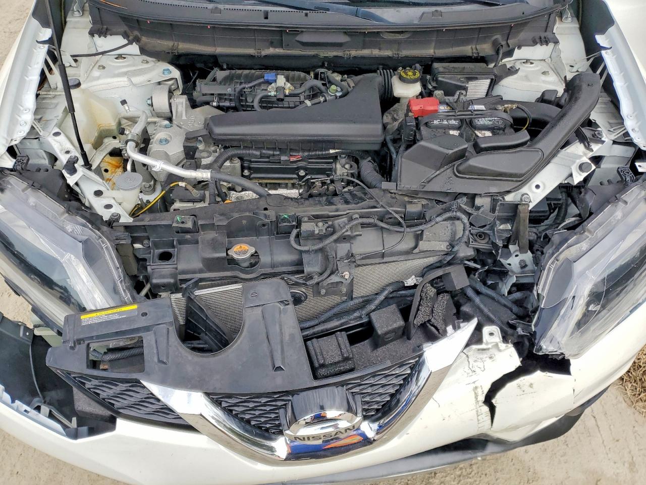 2016 NISSAN ROGUE S photo 12
