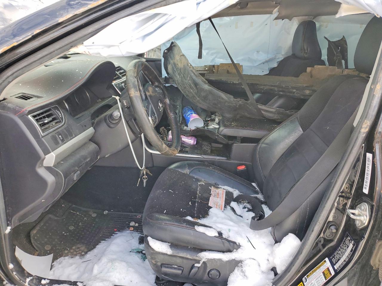 2015 TOYOTA CAMRY LE photo 7