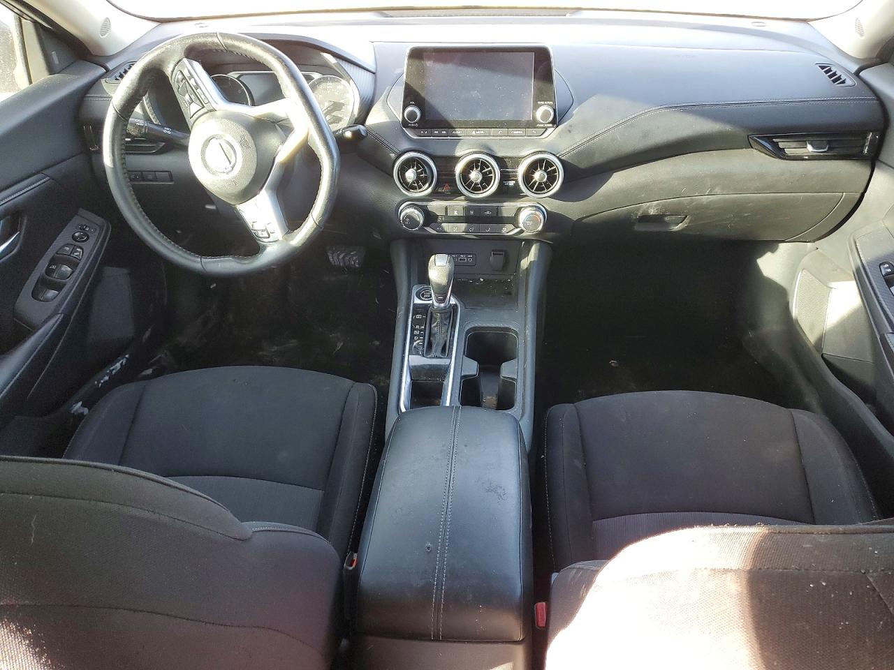 2022 NISSAN SENTRA SV photo 8