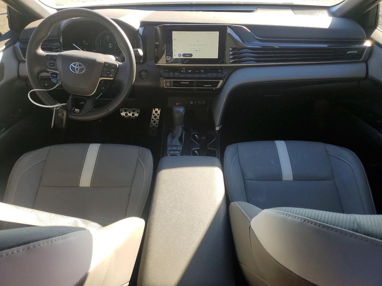 2025 TOYOTA CAMRY SE photo 8