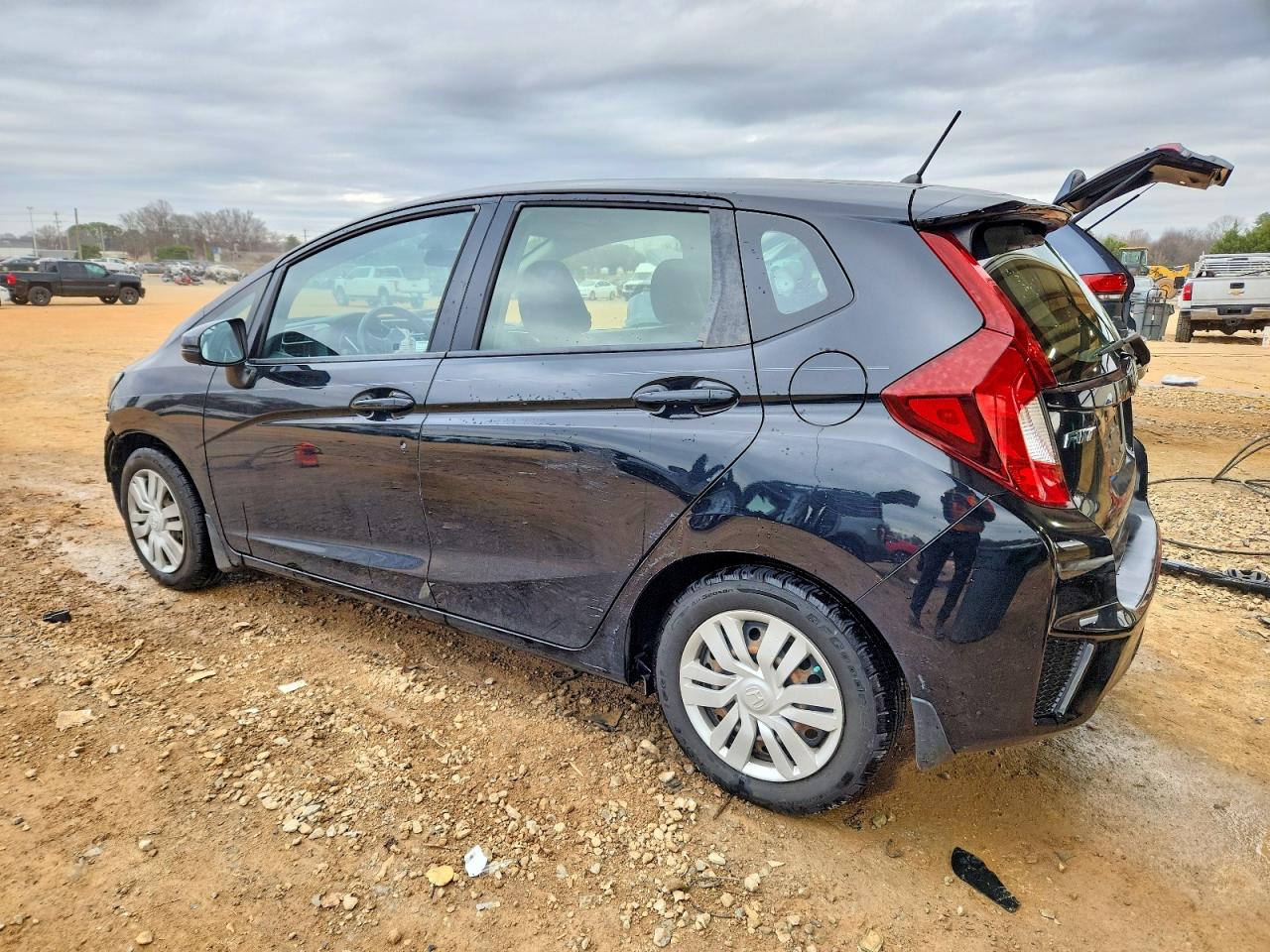 2016 HONDA FIT LX photo 2