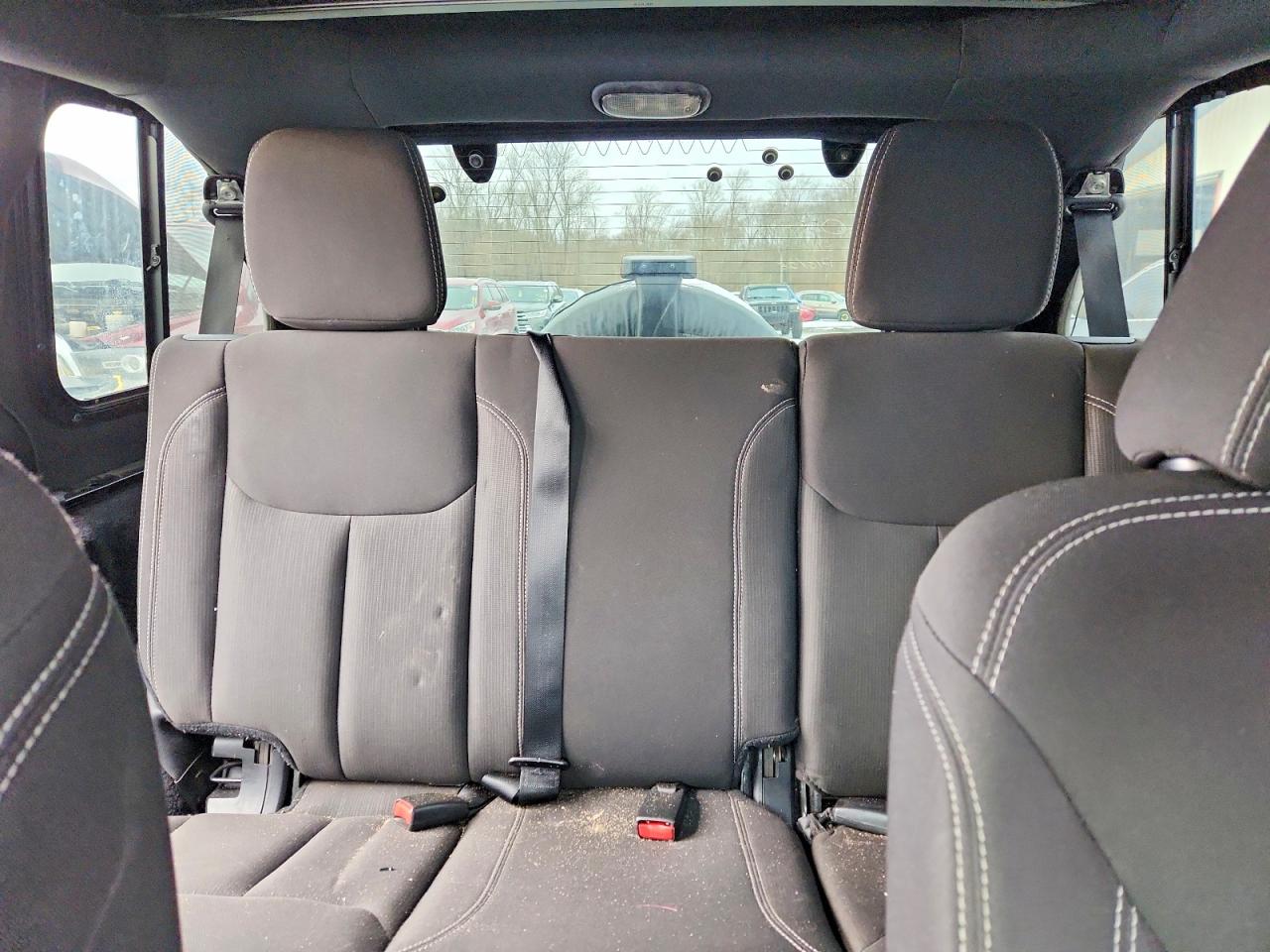 2015 JEEP WRANGLER UNLIMITED SAHARA photo 10