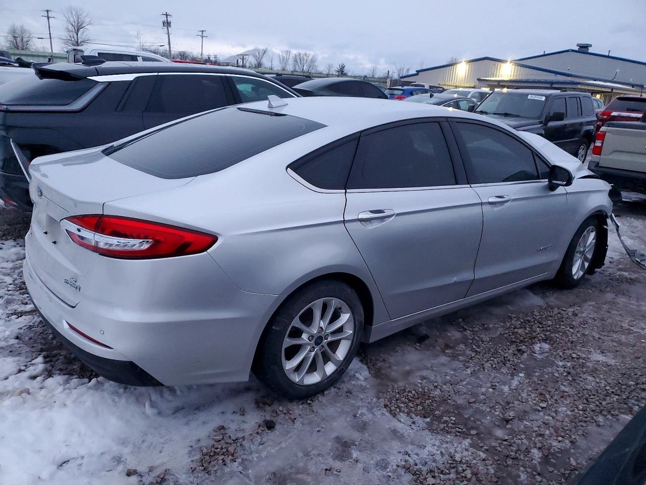 2019 FORD FUSION SE photo 3