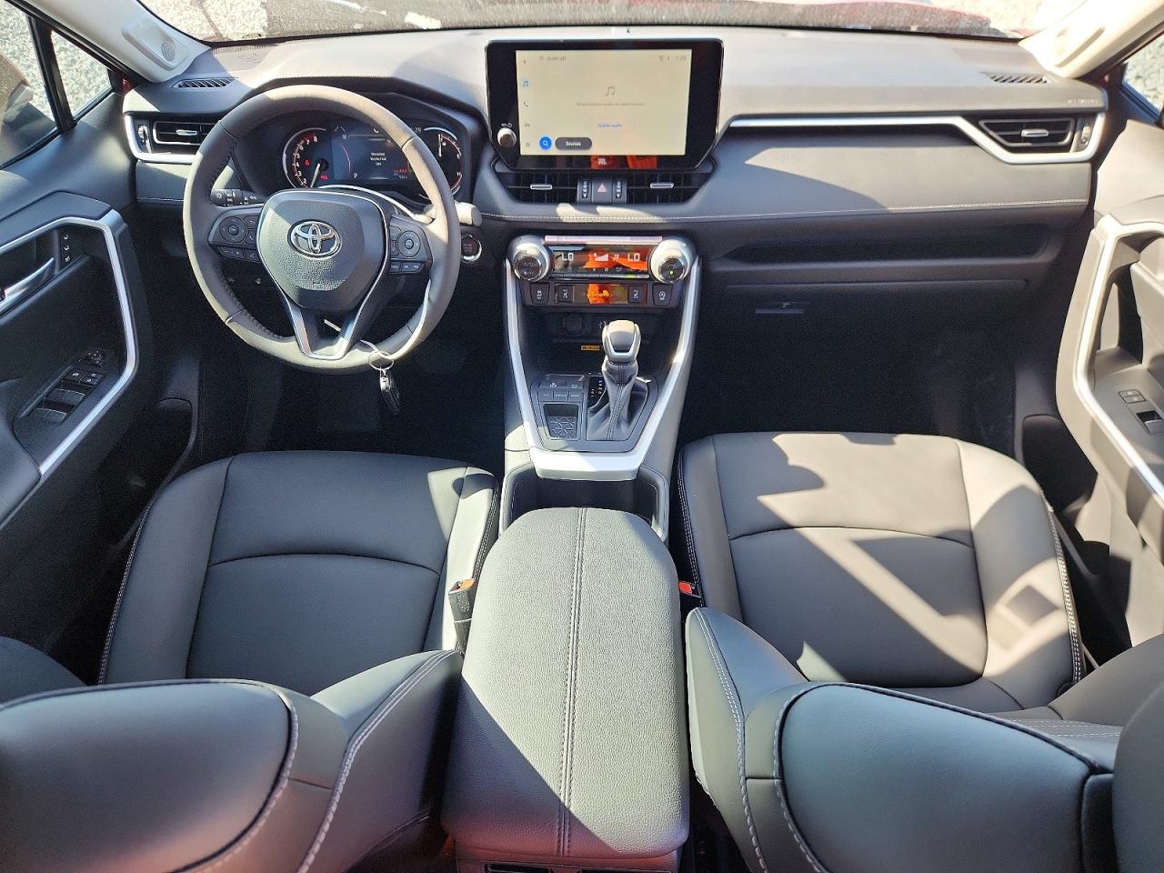 2025 TOYOTA RAV4 XLE PREMIUM photo 8