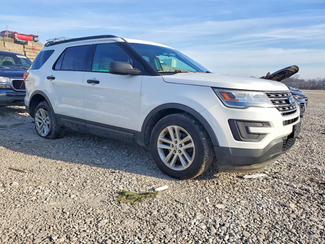 2017 FORD EXPLORER photo 4