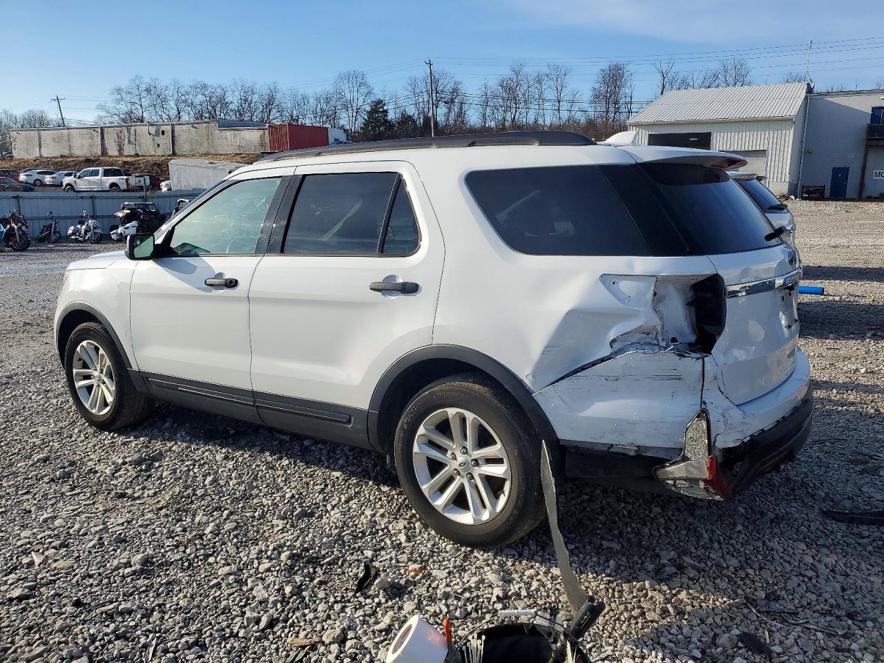 2017 FORD EXPLORER photo 2