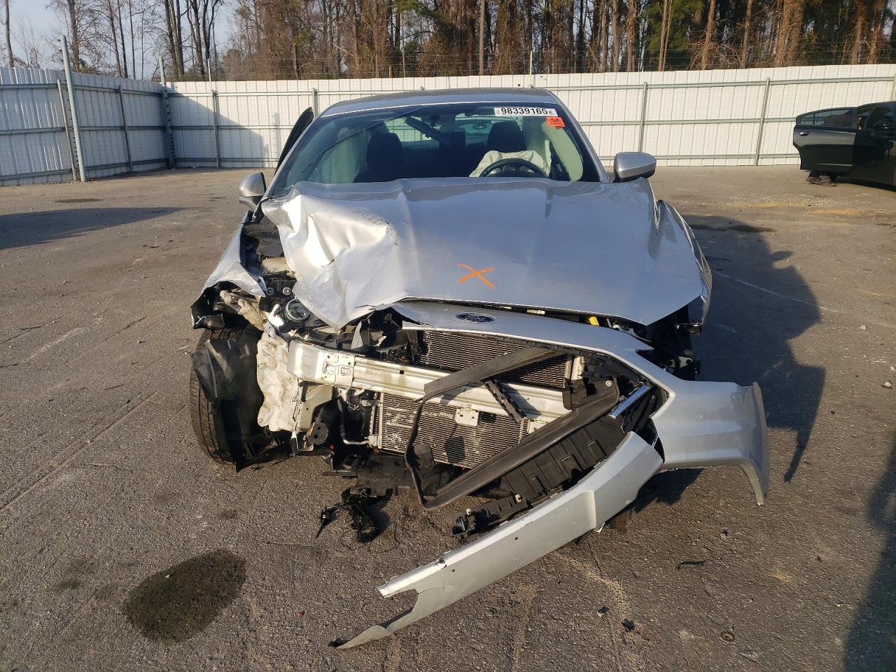 2017 FORD FUSION SE photo 5
