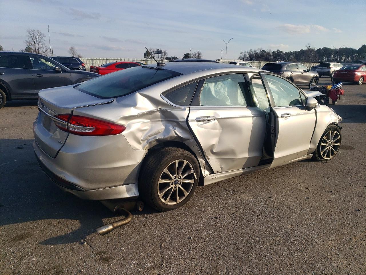 2017 FORD FUSION SE photo 3