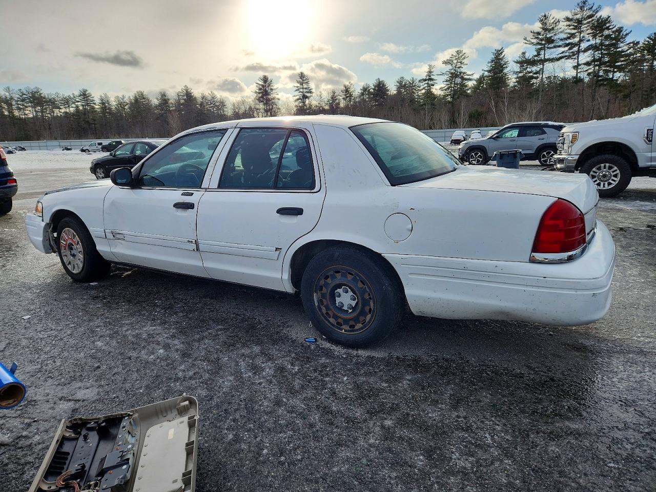 2007 FORD CROWN VICTORIA photo 3