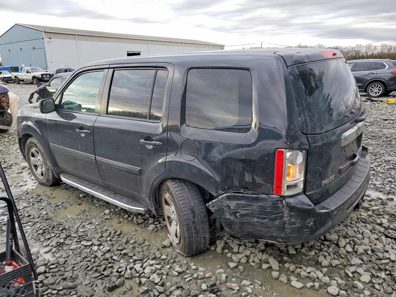 2013 HONDA PILOT LX photo 2