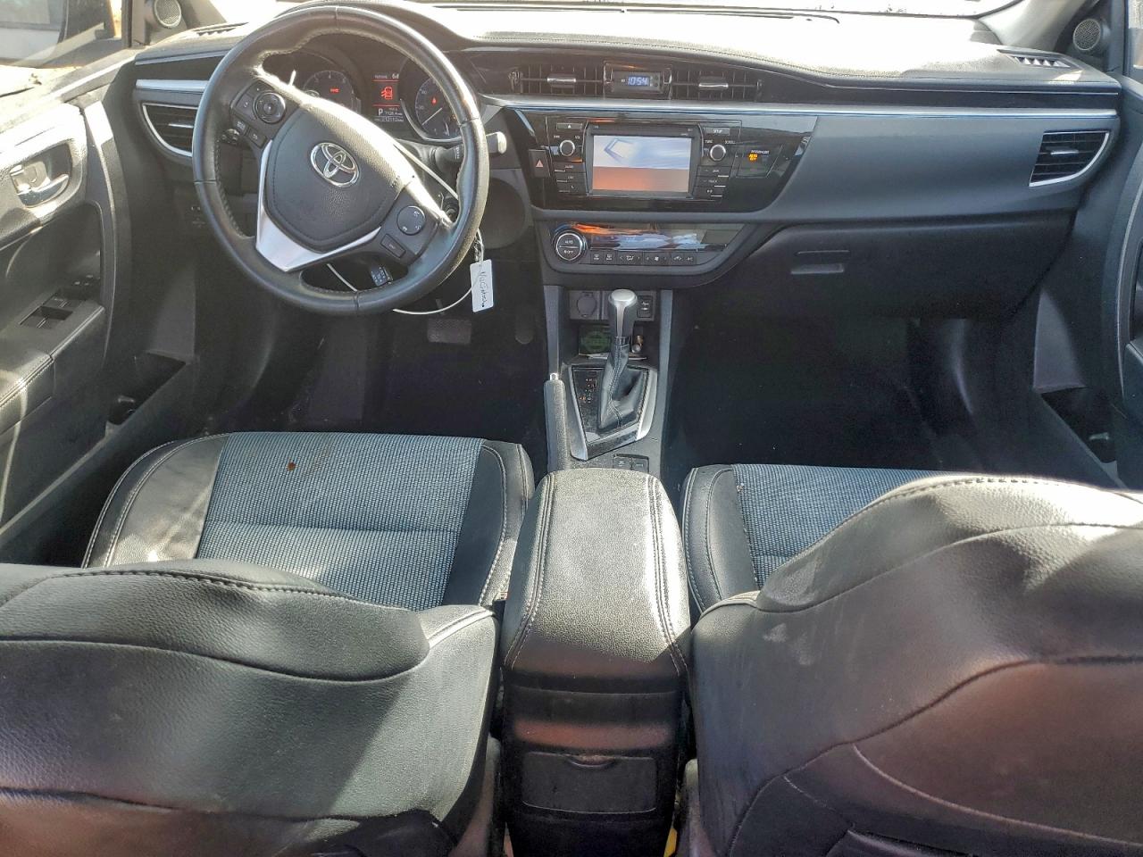 2014 TOYOTA COROLLA L photo 8