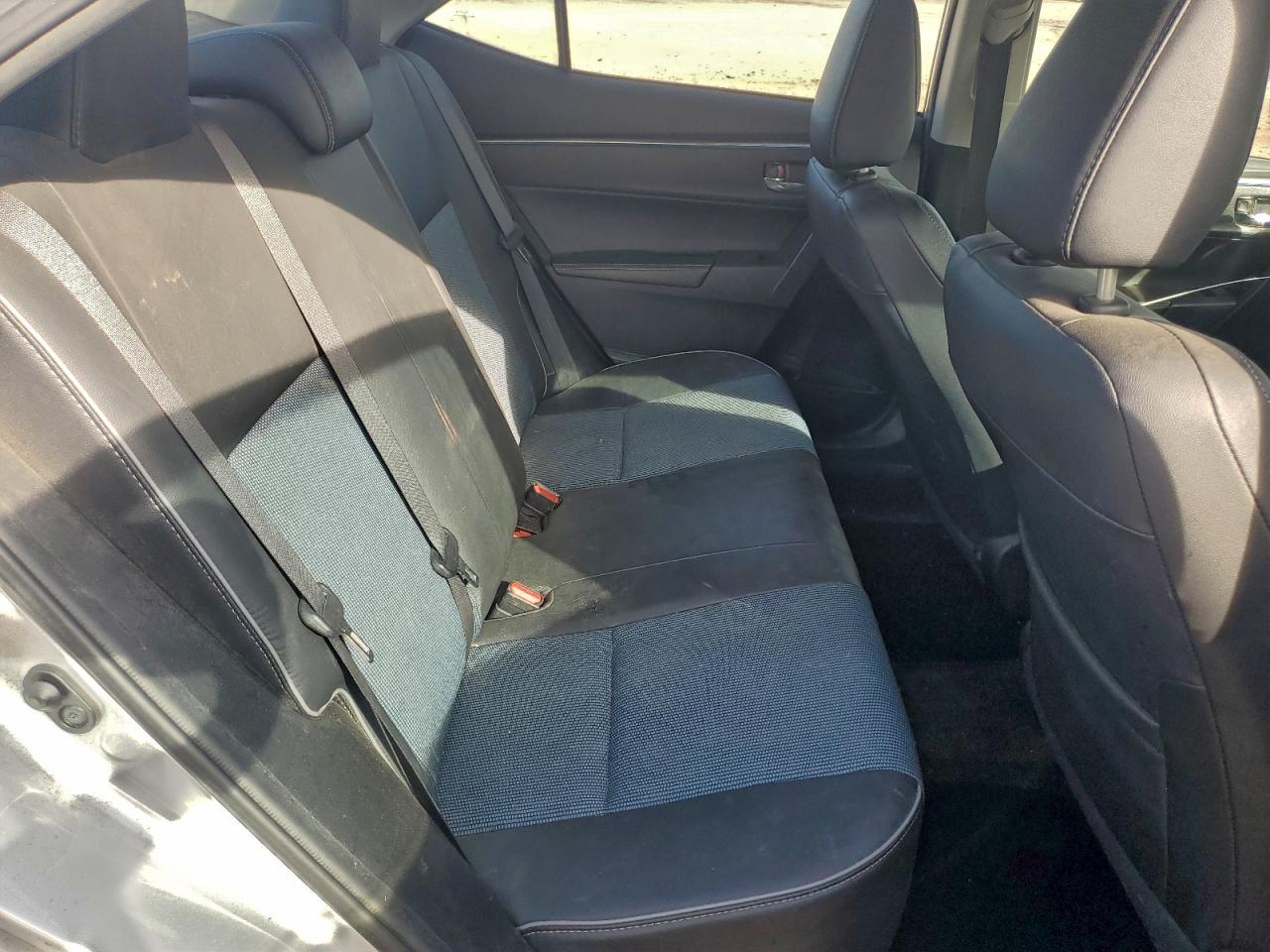 2014 TOYOTA COROLLA L photo 10