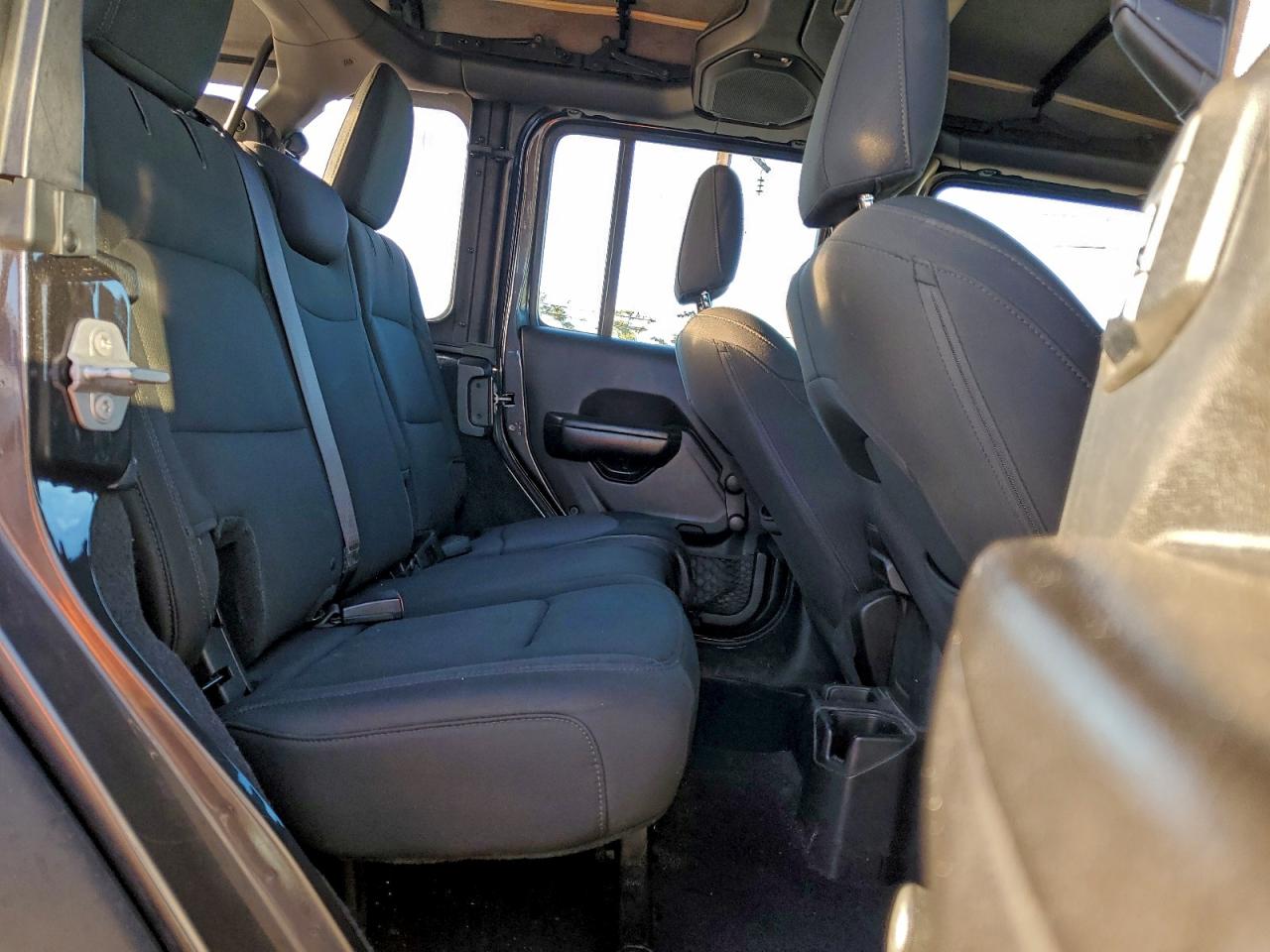2018 JEEP WRANGLER UNLIMITED SPORT photo 11