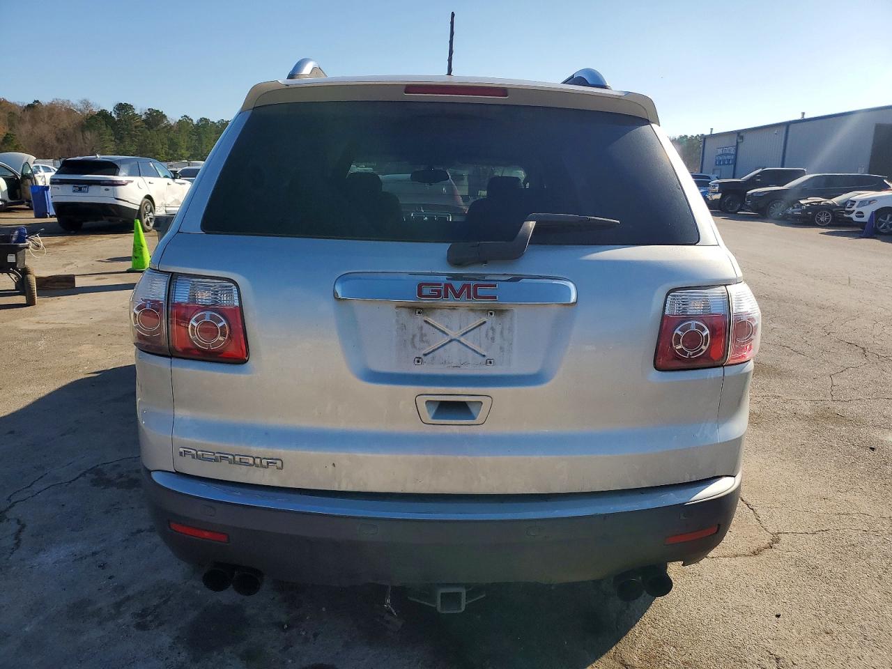 2009 GMC ACADIA SLE photo 6