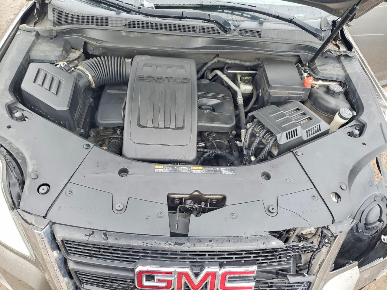 2011 GMC TERRAIN SLE photo 12