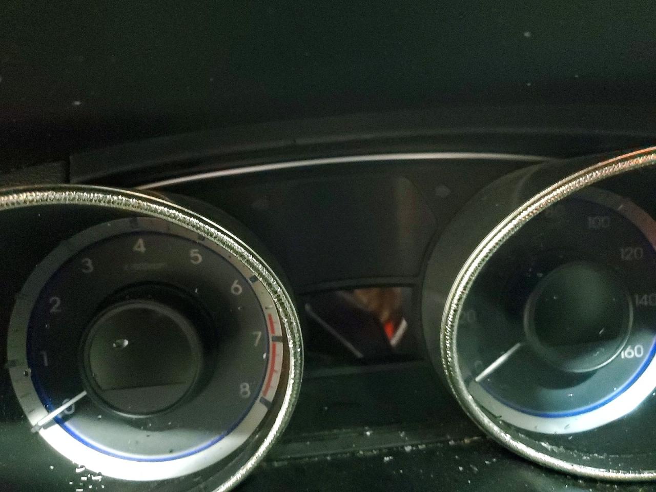 2011 HYUNDAI SONATA GLS photo 25