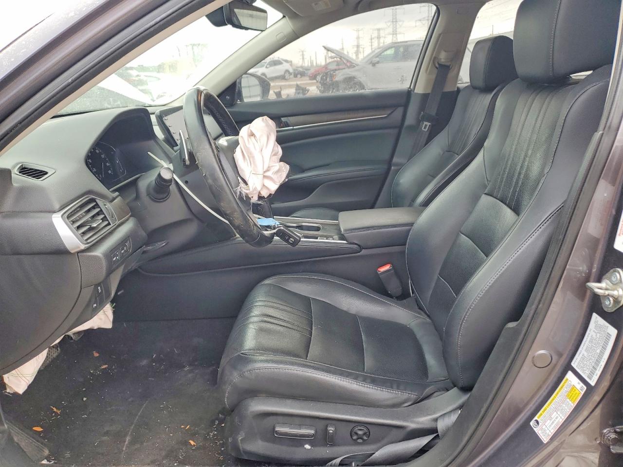 2018 HONDA ACCORD TOURING photo 7