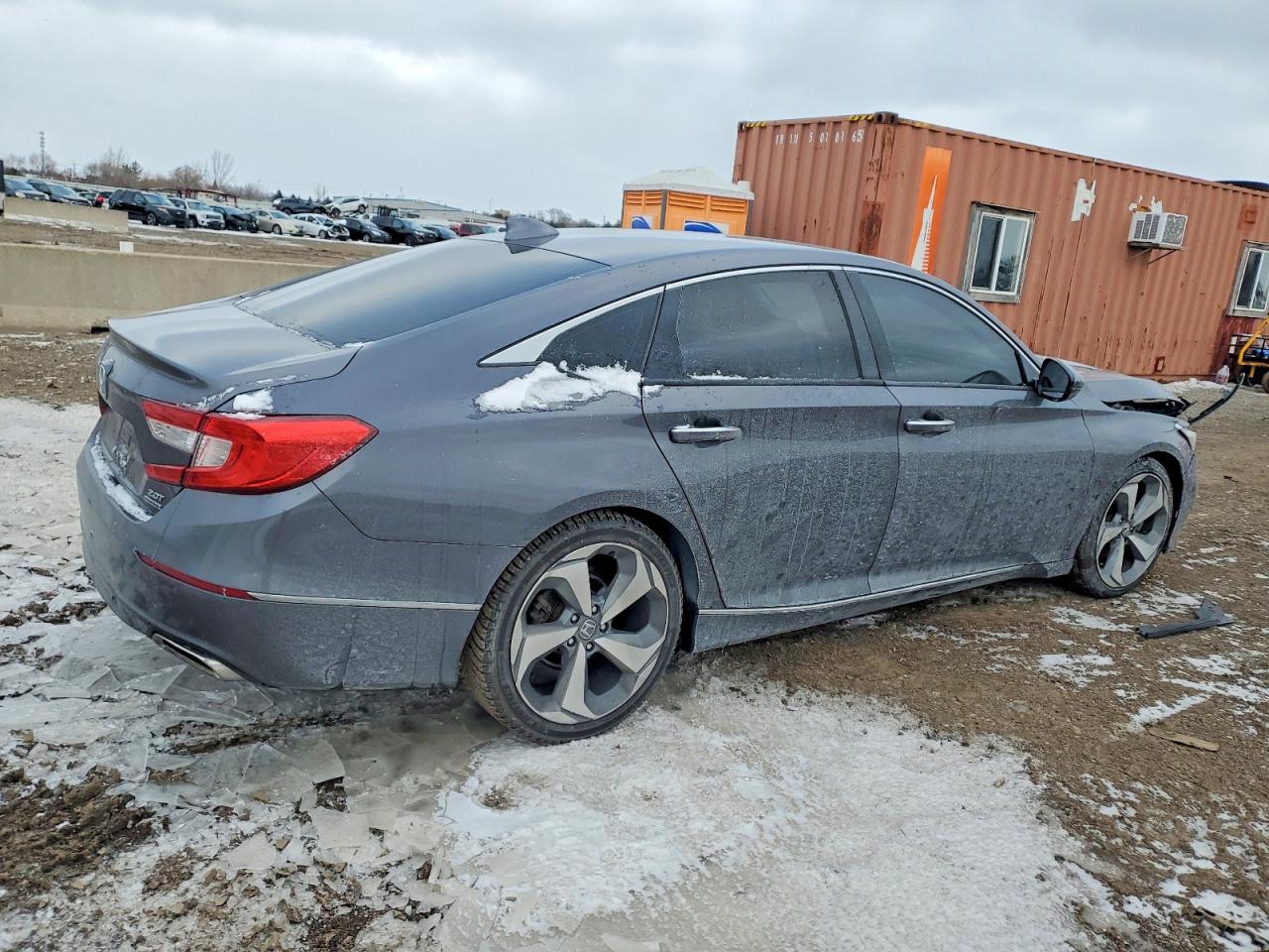 2018 HONDA ACCORD TOURING photo 3