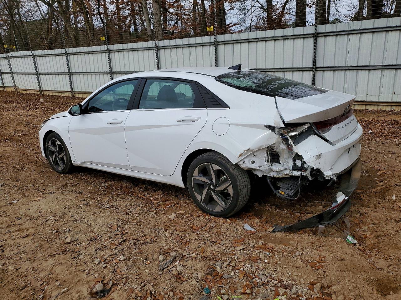 2023 HYUNDAI ELANTRA photo 2