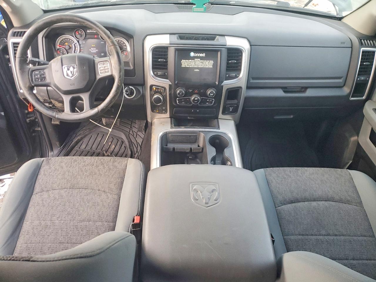 2017 RAM 1500 SLT photo 8