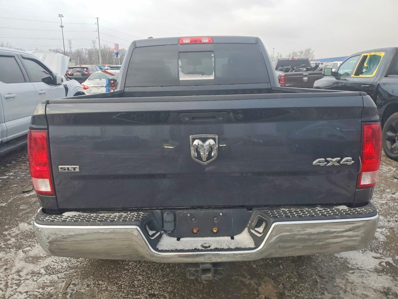 2017 RAM 1500 SLT photo 6