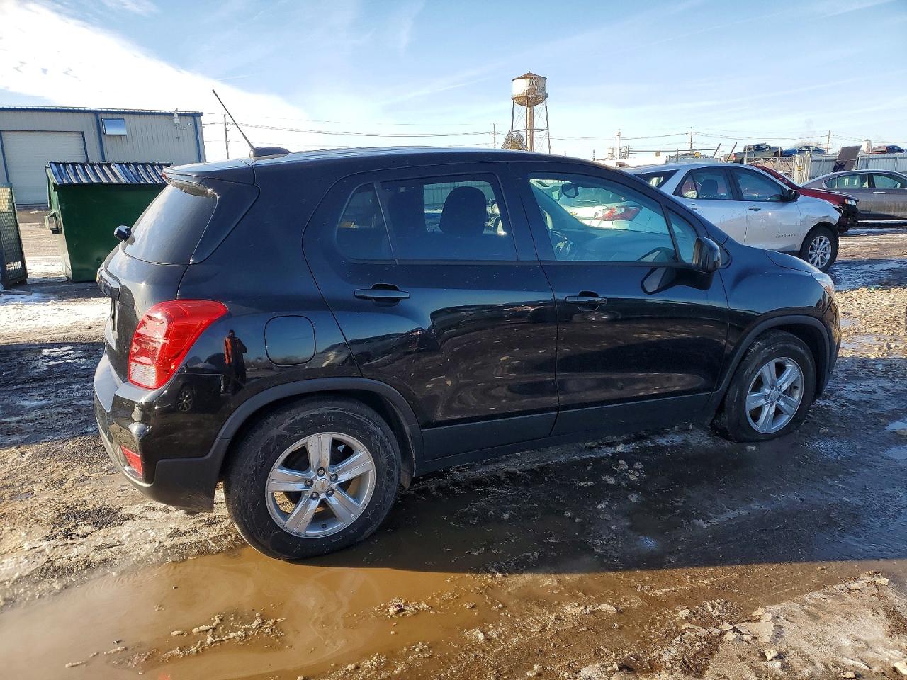 2020 CHEVROLET TRAX LS photo 3