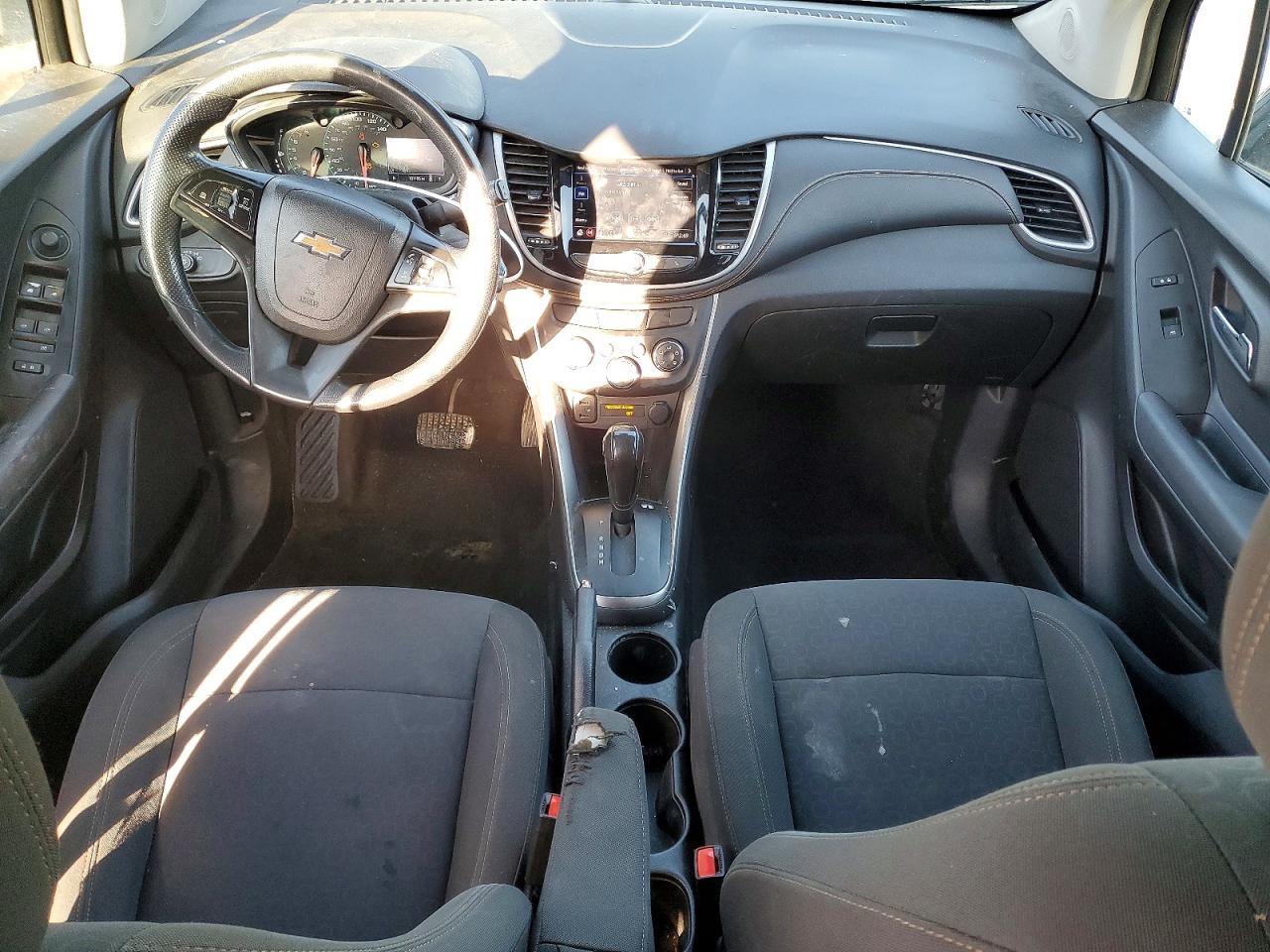 2020 CHEVROLET TRAX LS photo 8