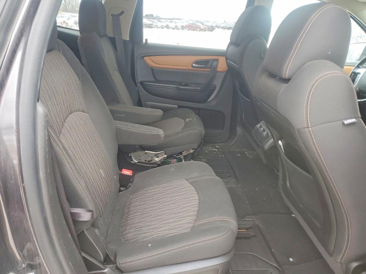 2014 CHEVROLET TRAVERSE LT photo 11