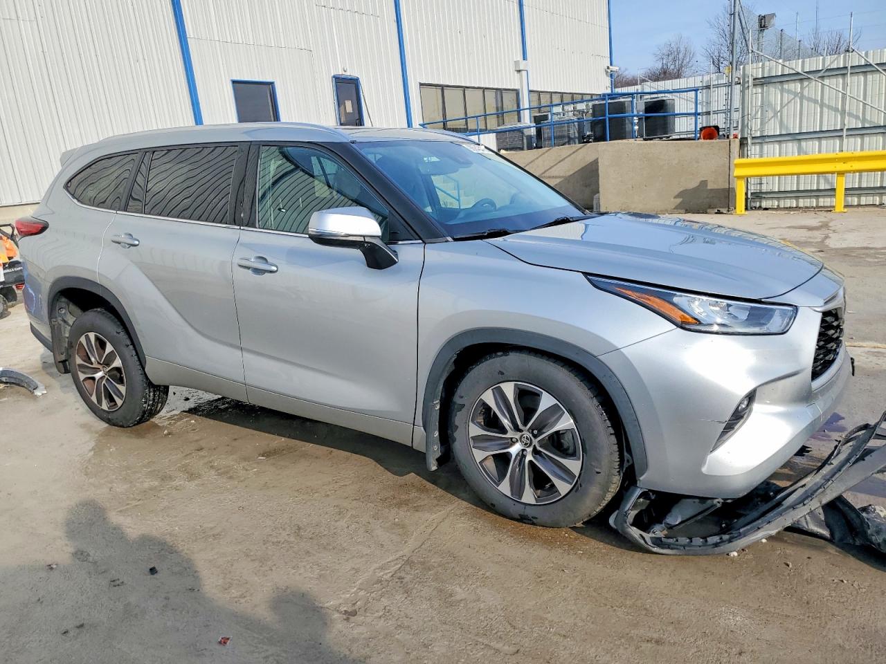 2020 TOYOTA HIGHLANDER XLE photo 4