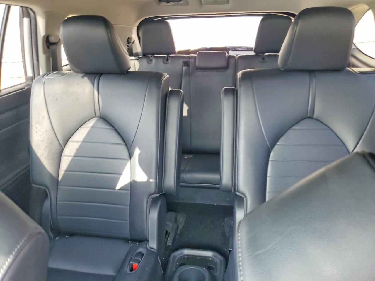 2020 TOYOTA HIGHLANDER XLE photo 10