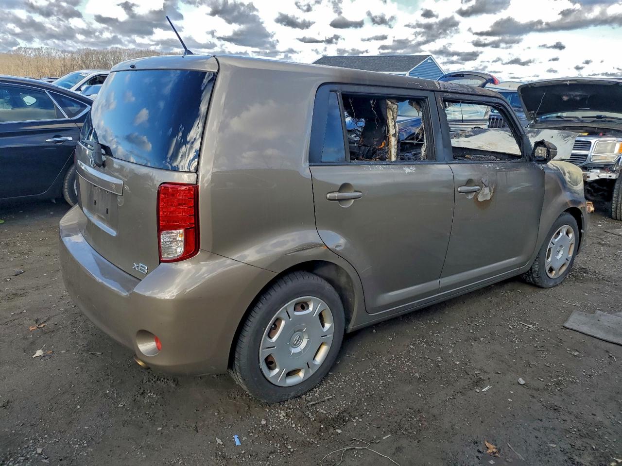 2011 TOYOTA SCION XB photo 5