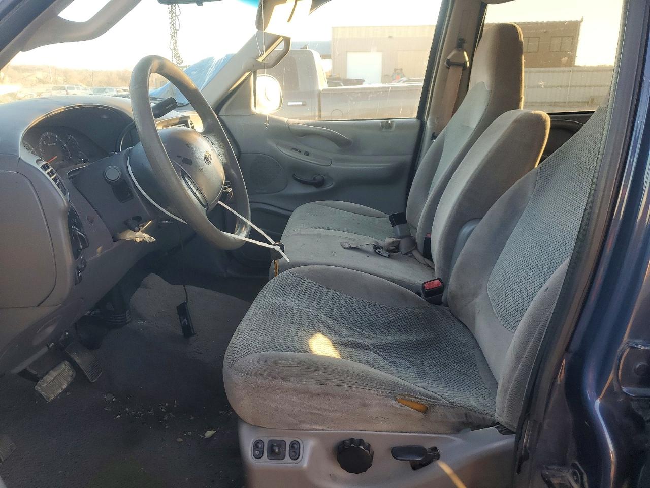 2002 FORD EXPEDITION XLT photo 19