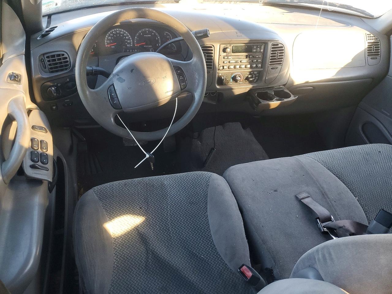 2002 FORD EXPEDITION XLT photo 22