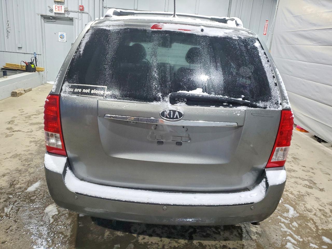 2012 KIA SEDONA LX photo 6