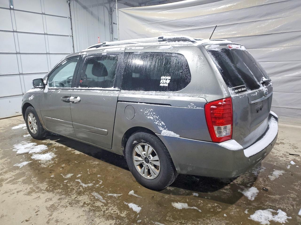 2012 KIA SEDONA LX photo 2