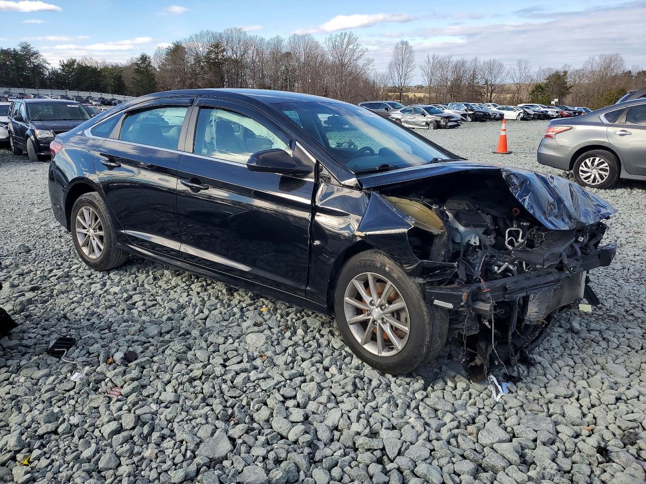 2018 HYUNDAI SONATA SE photo 10