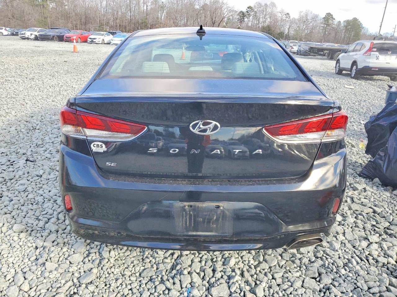 2018 HYUNDAI SONATA SE photo 16