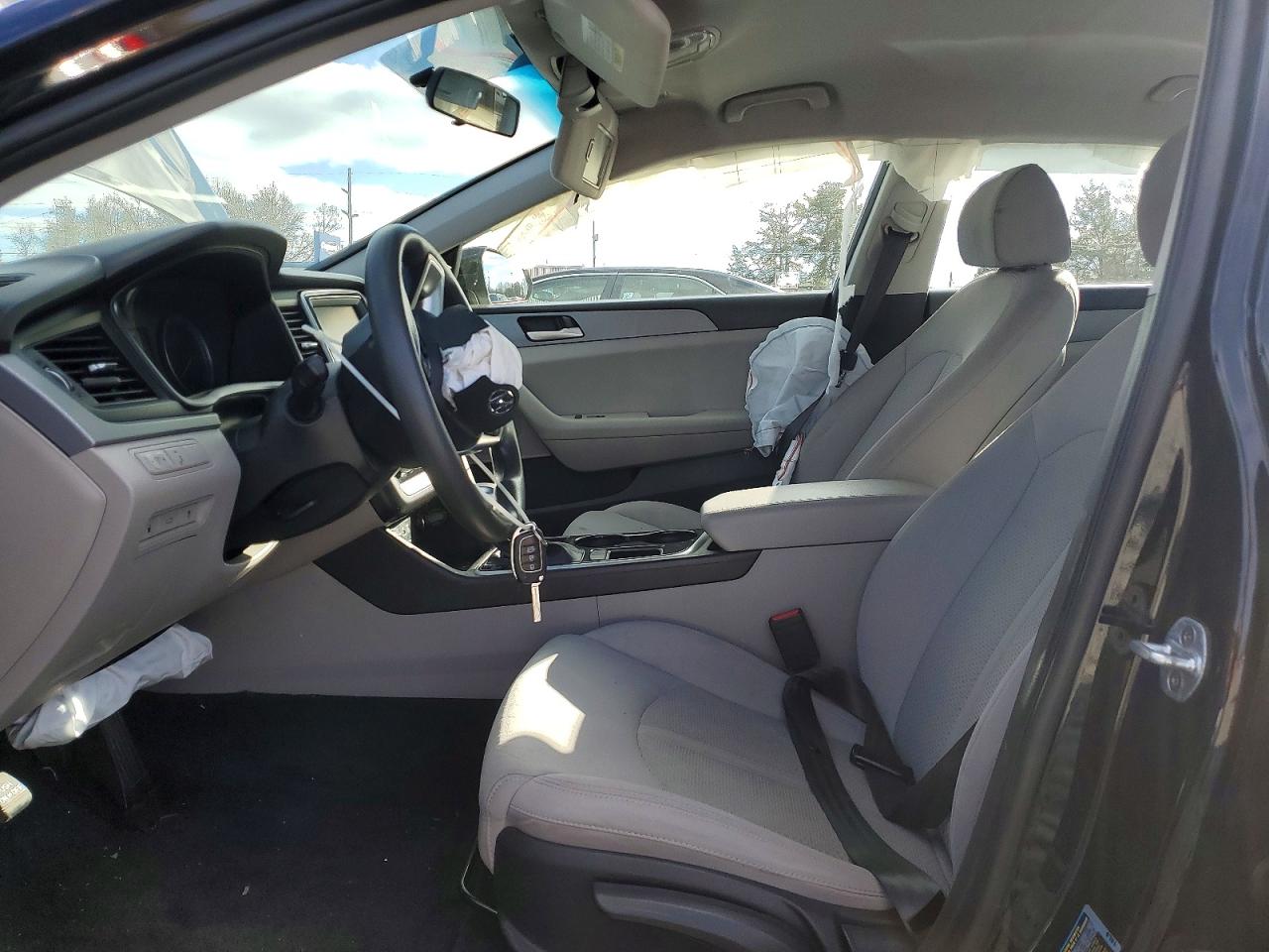 2018 HYUNDAI SONATA SE photo 19