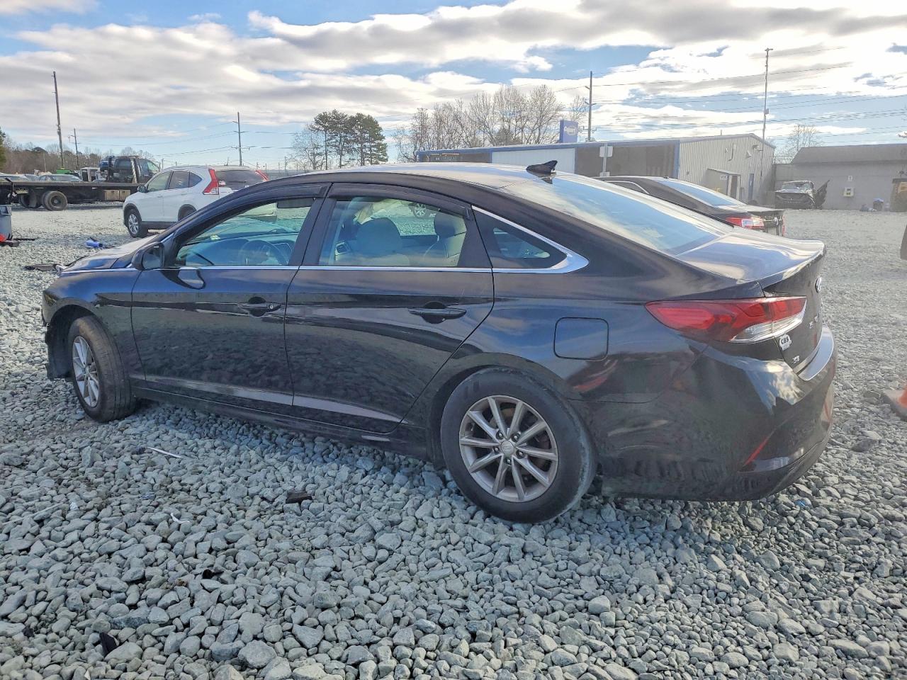 2018 HYUNDAI SONATA SE photo 4
